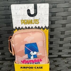 Peanuts Pink Snoopy AirPods Case,AirPods case